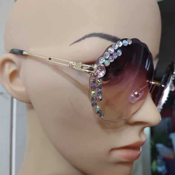 New rimless women's fashion sunglasses - Picture 3 of 3